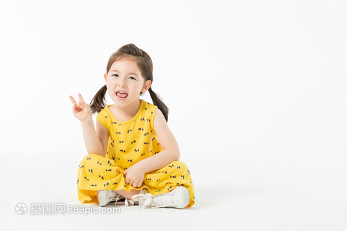 透过镜头看世界 外国儿童摄影的艺术与意义